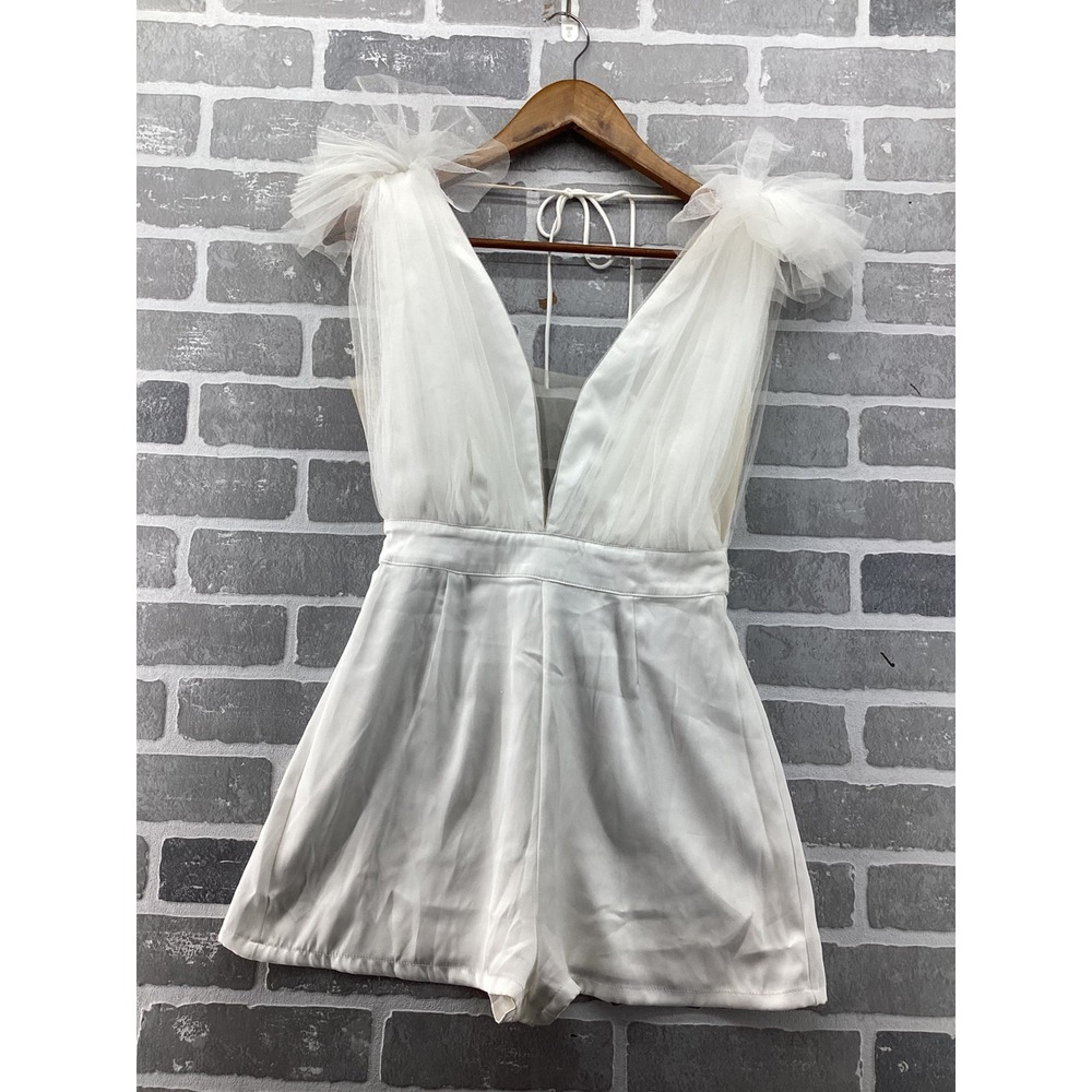 Aakaa White Tulle Shoulder Satin V-Neck Romper RA92238D Small